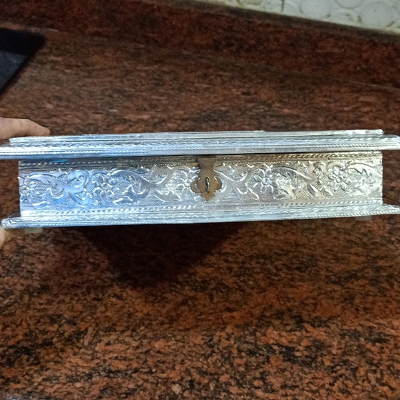 Beautiful Decorative Box - Picture 7 of 8